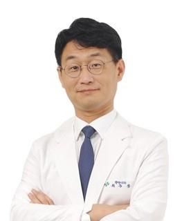 [양산=뉴시스] 최준용 부산대학교 한의학전문대학원 한방병원은 한방내과 교수. (사진=부산대 한방병원 제공) 2024.07.15. photo@newsis.com *재판매 및 DB 금지