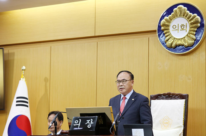 [서산=뉴시스] 15일 서산시의회 본회의장에서 후반기 첫 조동식 의장 주재의 제297회 임시회가 열리고 있다. (사진=서산시의회 제공) 2024.07.15. *재판매 및 DB 금지