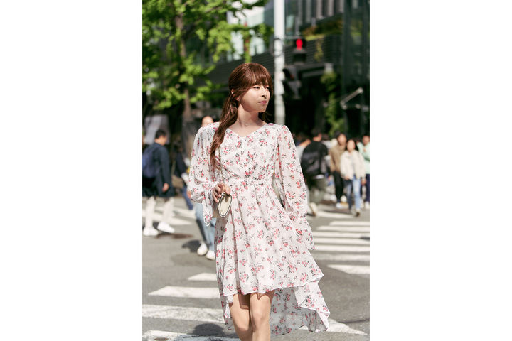 [서울=뉴시스] 배우 조정석이 오는 31일 개봉하는 영화 '파일럿'에서 여장 남자로 돌아와 화제다. (사진= 뉴시스) *재판매 및 DB 금지