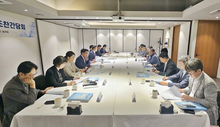 [서울=뉴시스] 한국제약바이오헬스케어연합회 조찬간담회 전경. (사진=한국제약바이오협회 제공) 2024.07.16. photo@newsis.com *재판매 및 DB 금지