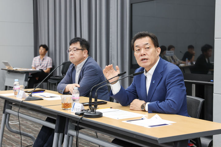 [수원=뉴시스] 민생규제혁신추진단 출범. (사진=수원시 제공) 2024.07.16. photo@newsis.com *재판매 및 DB 금지