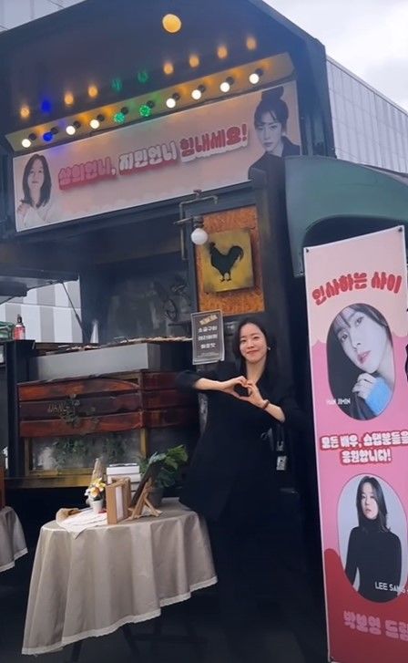 [서울=뉴시스] 한지민. (사진=한지민 인스타그램 캡처) 2024.07.16. photo@newsis.com *재판매 및 DB 금지