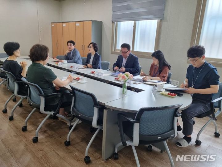 [전주=뉴시스] 이연주 전북도자치경찰위원장은 익산청소년경찰학교와 치안현장, 여성·아동 치안 협력 단체 등을 방문하고 현장 소통에 집중하고 있다.  *재판매 및 DB 금지