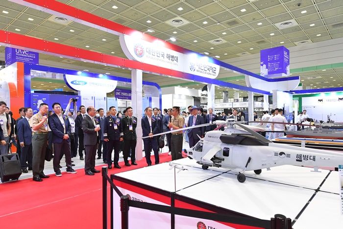 [사울=뉴시스] 과학기술정보통신부(과기정통부)와 산업통상자원부(산업부), 국방부(국방부), 해양수산부(해수부’), 우주항공청(우주청), 방위사업청(방사청)과 함께 '2024 무인이동체산업엑스포(UWC)'를 개최했다. (사진=과기정통부 제공) *재판매 및 DB 금지