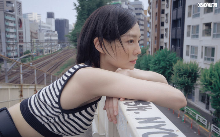 [서울=뉴시스] 이솜. (사진=코스모폴리탄 코리아 제공) 2024.07.18. photo@newsis.com *재판매 및 DB 금지