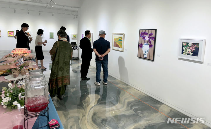 [광주=뉴시스] 광주 예술의거리 프로그램 '소소마켓'. (사진=광주시청 제공). photo@newsis.com *재판매 및 DB 금지