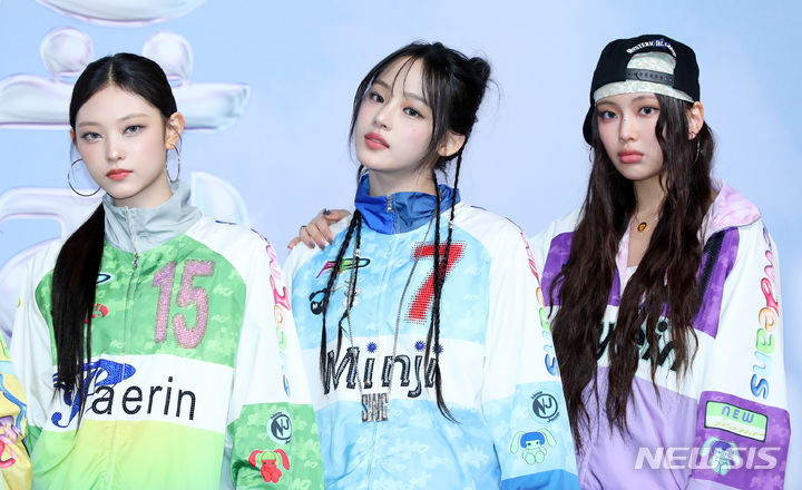 alt=뉴진스-활동-재개-이미지