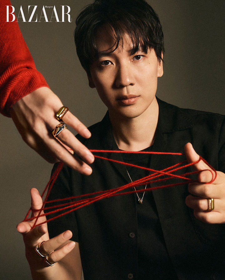 [서울=뉴시스] 영화감독 엄태화. (사진=하퍼스 바자 코리아 (Harper’s BAZAAR) 제공) 2024.07.22. photo@newsis.com *재판매 및 DB 금지