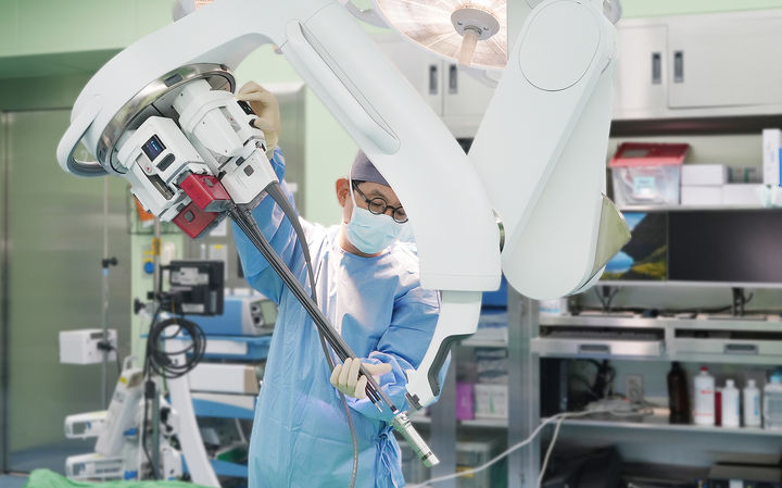 건양대병원 로봇수술센터가 중부권 최초로 단일공 로봇수술장비인 다빈치SP(Single Port) 수술 300례를 달성했다.(사진=건양대학교병원 제공) *재판매 및 DB 금지