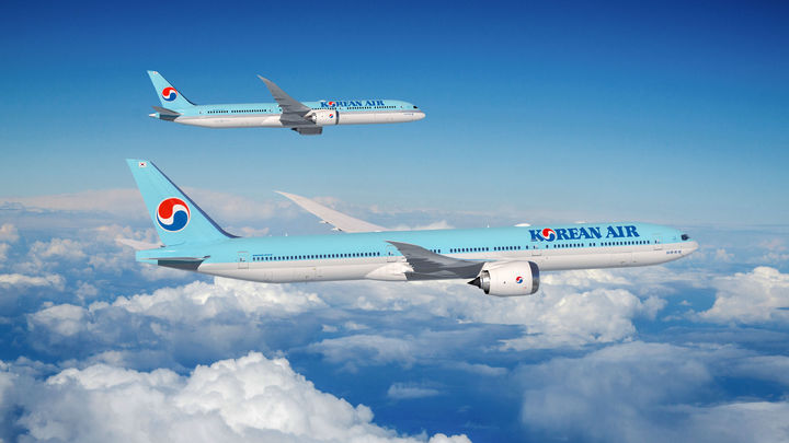 [서울=뉴시스]대한항공 B777-9(아래) 및 787-10(위) 이미지. (사진=대한항공) 2024.07.22 photo@newsis.com *재판매 및 DB 금지