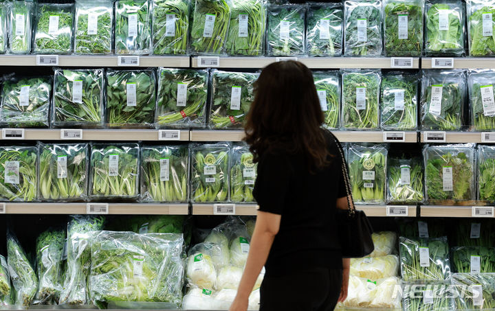 "붉은 고기 좋아하면 주의"…'이것' 주로 50대 이후 발생