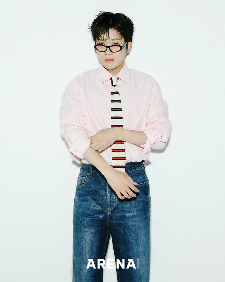 [서울=뉴시스] 슬롬. (사진=아레나 옴므 플러스 제공) 2024.07.23. photo@newsis.com *재판매 및 DB 금지