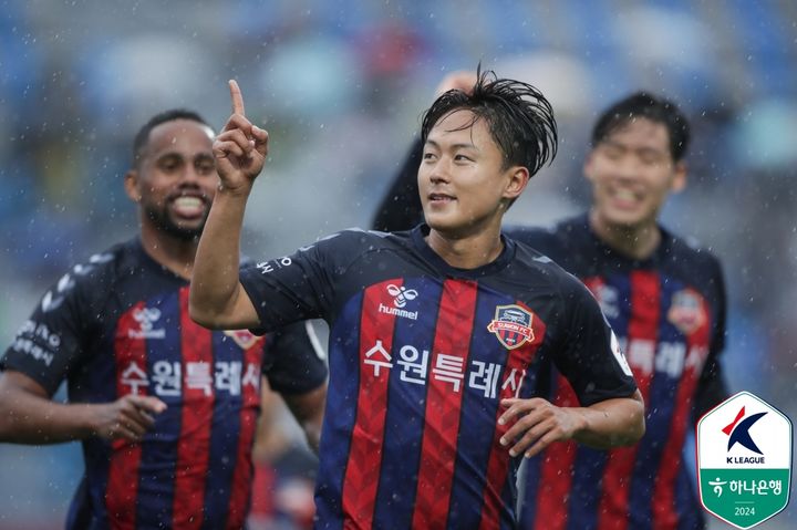 [서울=뉴시스] 프로축구 K리그1 수원FC와 작별한 이승우. (사진=한국프로축구연맹 제공) *재판매 및 DB 금지