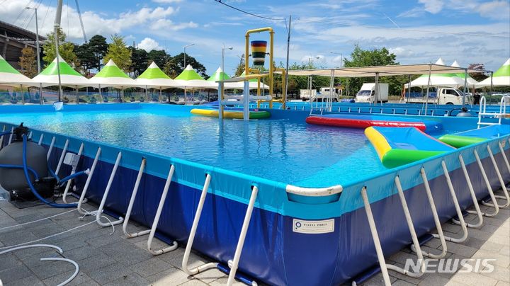 무더위 날릴 '한바탕 전주 물놀이장' 개장…수질·안전 관리 만전