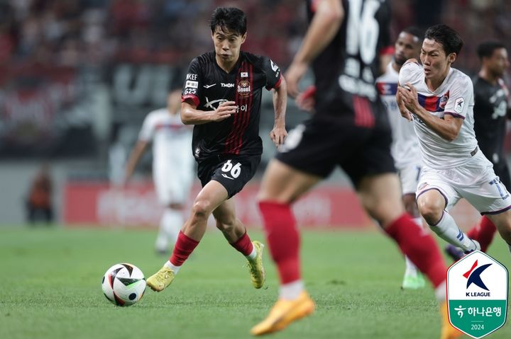 [서울=뉴시스] 프로축구 K리그1 FC서울 한승규. (사진=한국프로축구연맹 제공) *재판매 및 DB 금지