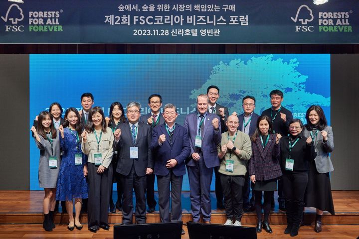 (뒷줄 오른쪽 세번째) 이하림 한솥 대표이사. (사진=FSC 코리아 제공) *재판매 및 DB 금지