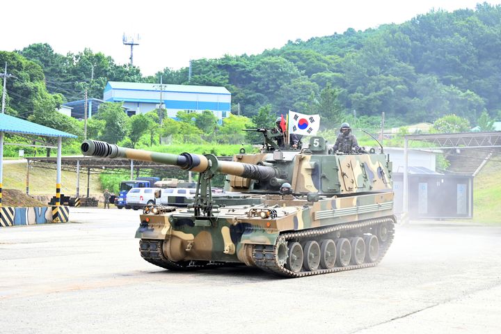 보폭 넓히는 '빅4'…효자 제품 따로 있다[도약하는 K-방산②]