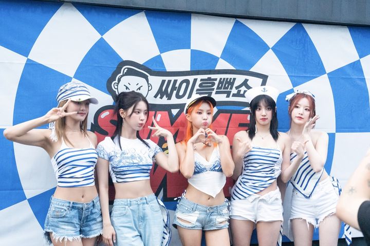 [서울=뉴시스] (여자)아이들이 지난 27일 대전목원대학교 대운동장에서 열린 '싸이 흠뻑쇼 서머 스웨그 2024-대전'에 게스트로 참여했다. (사진=큐브엔터테인먼트 제공) 2024.07.29. photo@newsis.com&nbsp; *재판매 및 DB 금지
