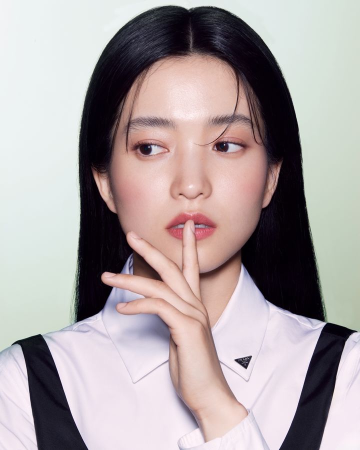 [서울=뉴시스] 김태리. (사진=프라다 뷰티(PRADA BEAUTY) 제공) 2024.08.01. photo@newsis.com *재판매 및 DB 금지