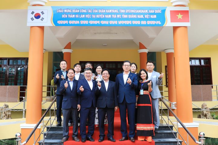 [함양=뉴시스] 함양군청 함양군 베트남 남짜미현 자매결연 *재판매 및 DB 금지 *재판매 및 DB 금지