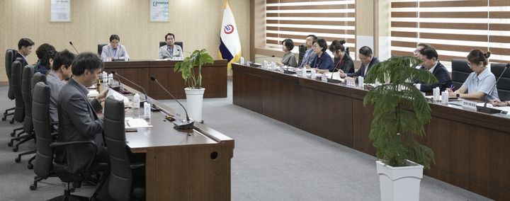 [춘천=뉴시스] 2일 강원특별자치도교육청(교육감 신경호)은 이날 도교육청 대회의실에서 ‘제11기 강원교육발전자문위원회 제6차 회의’를 개최했다고 밝혔다. 강원특별자치도교육청 제공 *재판매 및 DB 금지