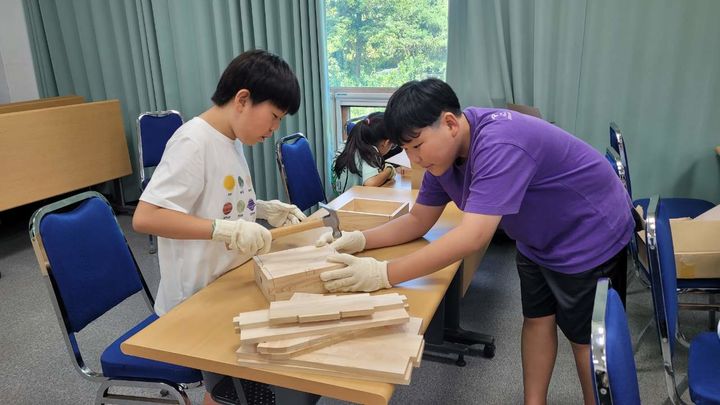 [양산=뉴시스]사회문화공헌 사업.2024.08.06.(사진=산림조합 양산교육원 제공) photo@newsis.com *재판매 및 DB 금지