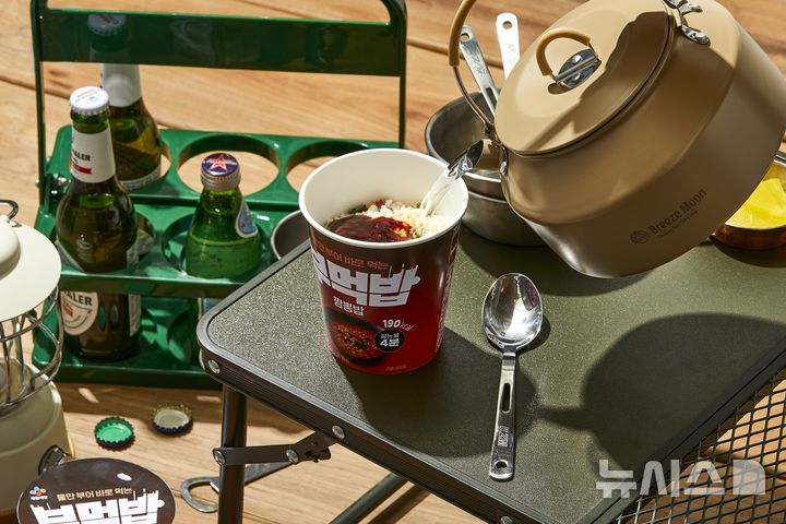 [서울=뉴시스] CJ제일제당 부먹밥 연출컷. (사진= CJ제일제당 제공)