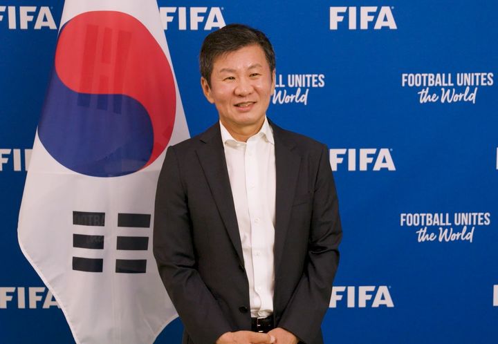 [서울=뉴시스] 국제축구연맹(FIFA)을 방문한 정몽규 대한축구협회 회장. (사진=FIFA 제공 영상 캡처) *재판매 및 DB 금지