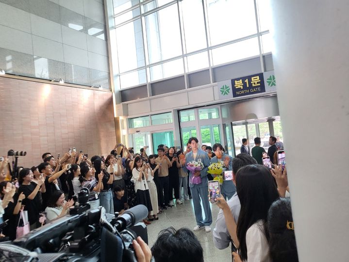 [대전=뉴시스]펜싱국가대표 오상욱-박상원 선수가 8일 대전시청을 찾았다. 2024. 08. 08&nbsp; *재판매 및 DB 금지