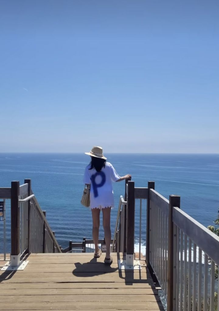 [서울=뉴시스] 김희선. (사진=김희선 인스타그램 캡처) 2024.08.12. photo@newsis.com *재판매 및 DB 금지