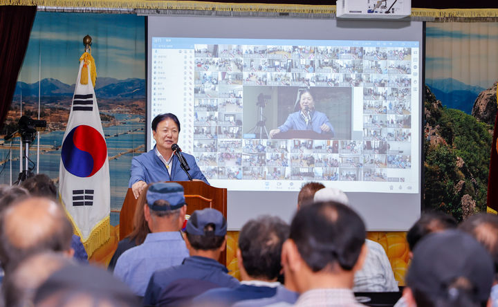 스마트 경로당 개통식에서 이병환 군수가 인사말을 하고 있다 (사진=성주군 제공) *재판매 및 DB 금지