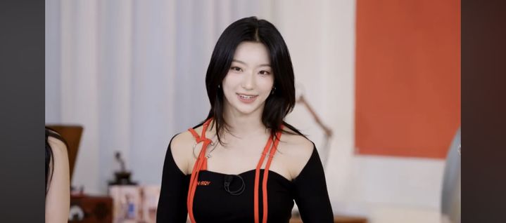 [서울=뉴시스] 프로미스나인 이새롬. (사진 = 유튜브 캡처) 2024.08.15. photo@newsis.com *재판매 및 DB 금지