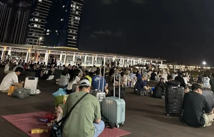 [서울=뉴시스] 한 온라인커뮤니티에는 '오늘 KTX 탈선 사고로 인한 부산역 상황'이라는 제목의 글이 올라왔다.(사진=온라인 커뮤니티 갈무리) *재판매 및 DB 금지