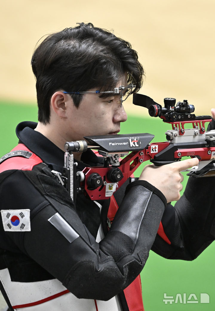 박하준 '조준'