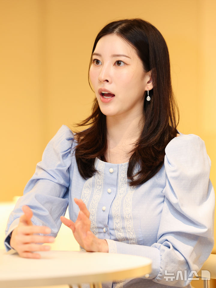 [서울=뉴시스] 황준선 기자 = 채문선 탈리다쿰 대표가 21일 서울 강남구 탈리다쿰 사옥에서 뉴시스와 인터뷰 하고 있다. 2024.08.21. hwang@newsis.com