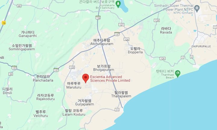 [서울=뉴시스]인도 남부 안드라프라데시주의 한 제약공장에서 21일(현지시간) 폭발 및 화재가 발생해 최소 17명이 숨지고 35명이 다쳤다. 폭발사고 발생한 '에시엔티아 어드밴스드 사이언스' 제약공장의 위치가 표시된 지도.<사진출처: 구글맵 캡쳐> 2024.08.22