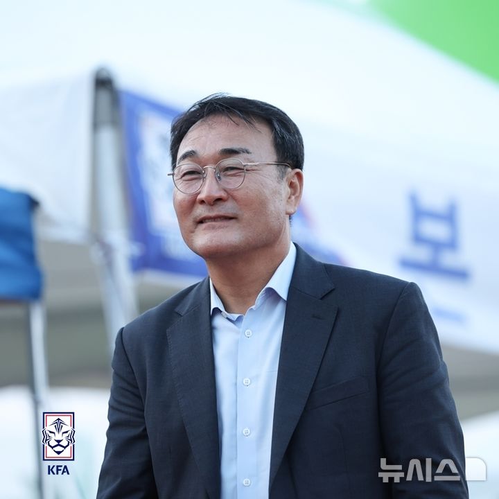 [서울=뉴시스]축구협회 새 전력강화위원장에 최영일 부회장. (사진=대한축구협회 제공)