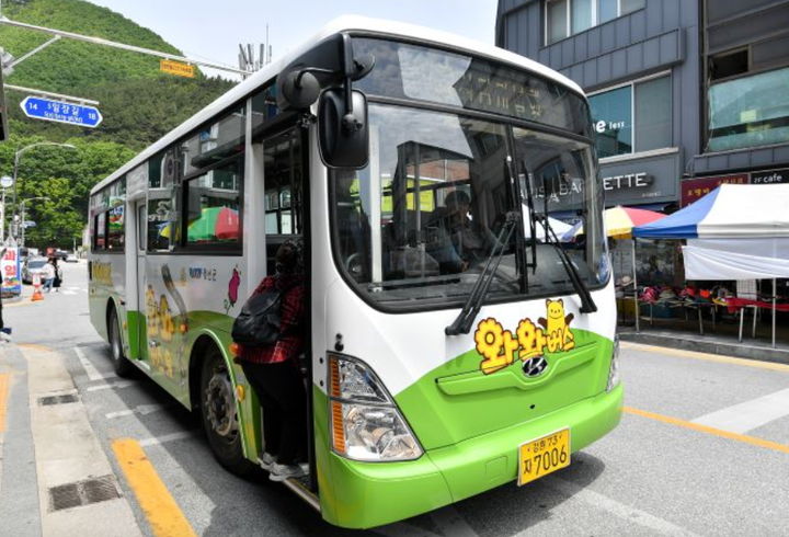[정선=뉴시스] 강원 정선군 공영버스 '와와버스'. (사진=뉴시스 DB). photo@newsis.com *재판매 및 DB 금지