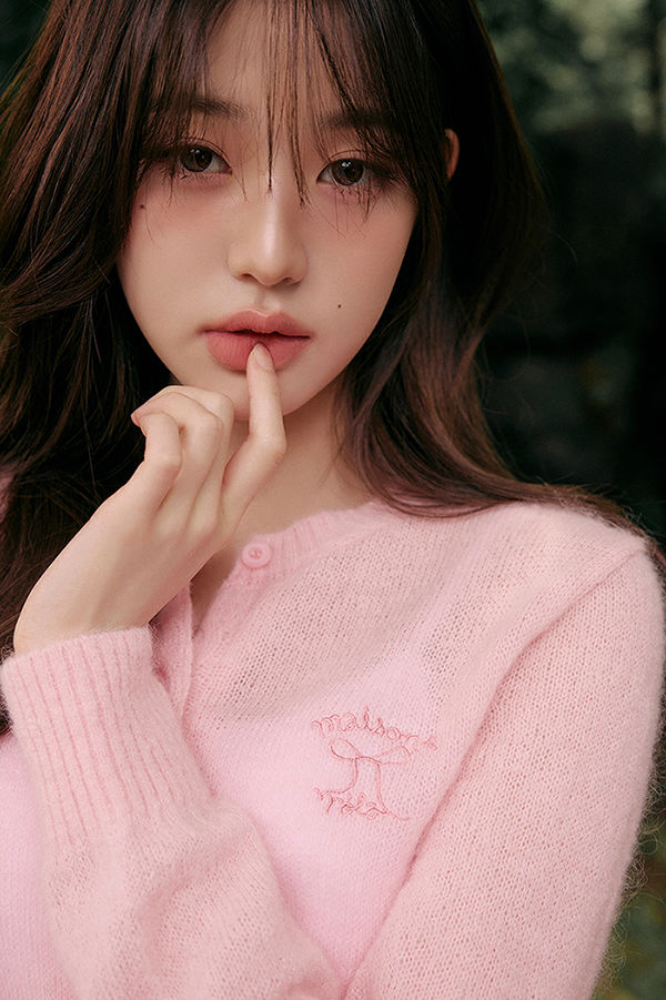 [서울=뉴시스] 장원영. (사진=로라로라 제공) 2024.08.27. photo@newsis.com&nbsp; *재판매 및 DB 금지