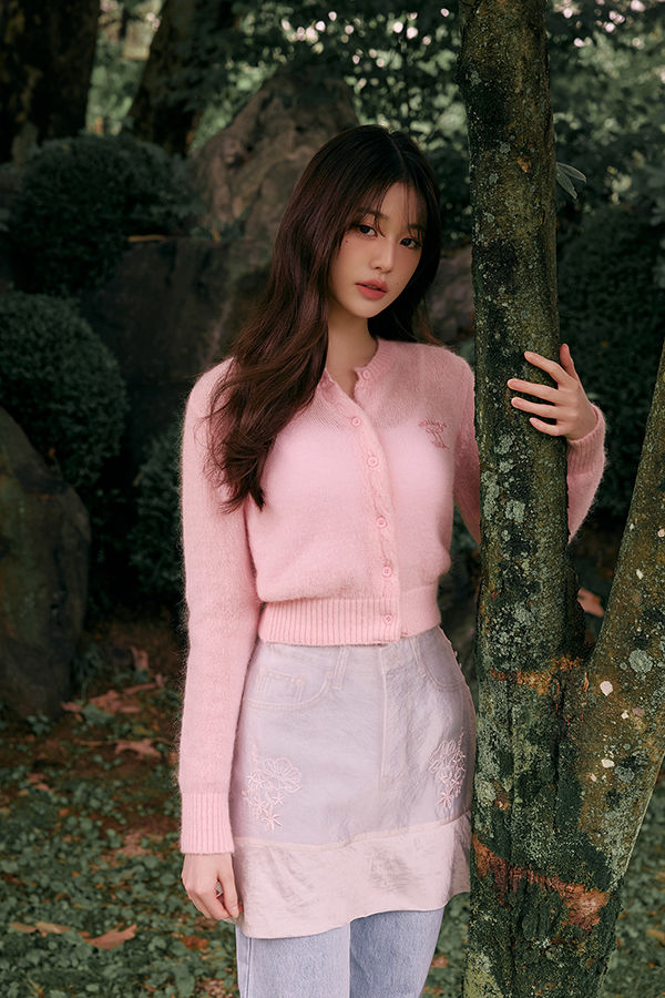 [서울=뉴시스] 장원영. (사진=로라로라 제공) 2024.08.27. photo@newsis.com&nbsp; *재판매 및 DB 금지