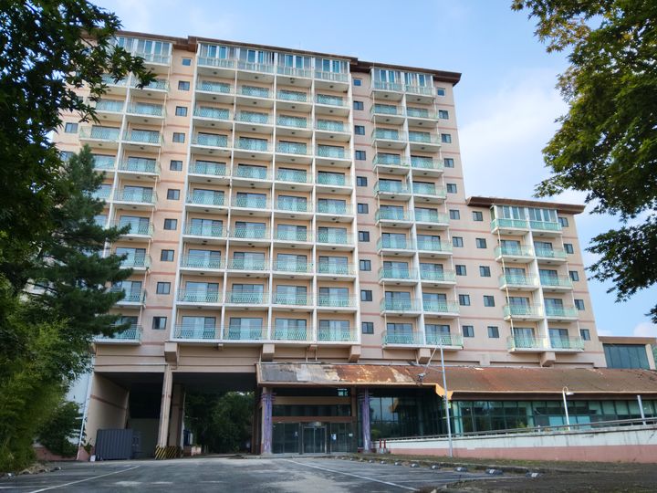 지난 10년간 방치, 36번 입찰 거치며 드디어 주인을 찾게 된 남원 지리산하이츠콘도. *재판매 및 DB 금지