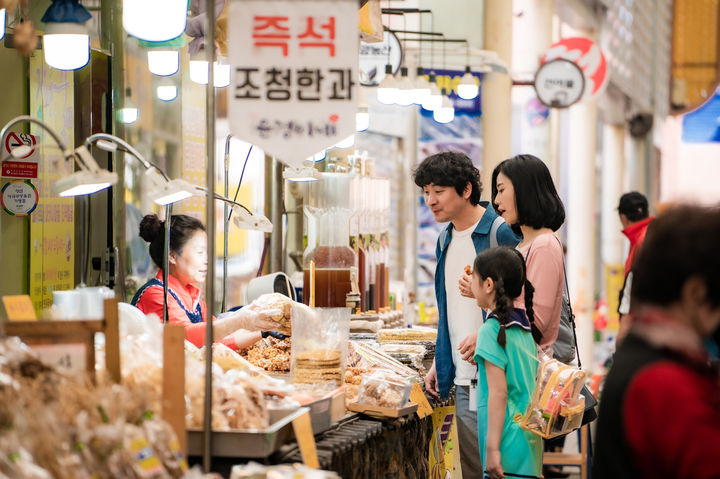 [서울=뉴시스] 사진은 강원 정선시장의 모습. 2024.08.28. (사진=코레일관광개발 제공) photo@newsis.com  *재판매 및 DB 금지