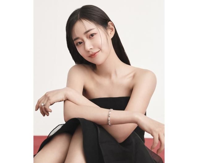 [서울=뉴시스] 배우 신슬기. (사진=빅스마일엔터테인먼트 제공) 2024.08.28 photo@newsis.com *재판매 및 DB 금지