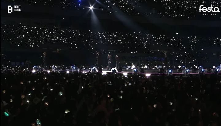 [서울=뉴시스] 아이돌 BTS의 콘서트 (사진= BTS 공식 유튜브 채널 캡처) 2024.8.28. photo@newsis.com *재판매 및 DB 금지