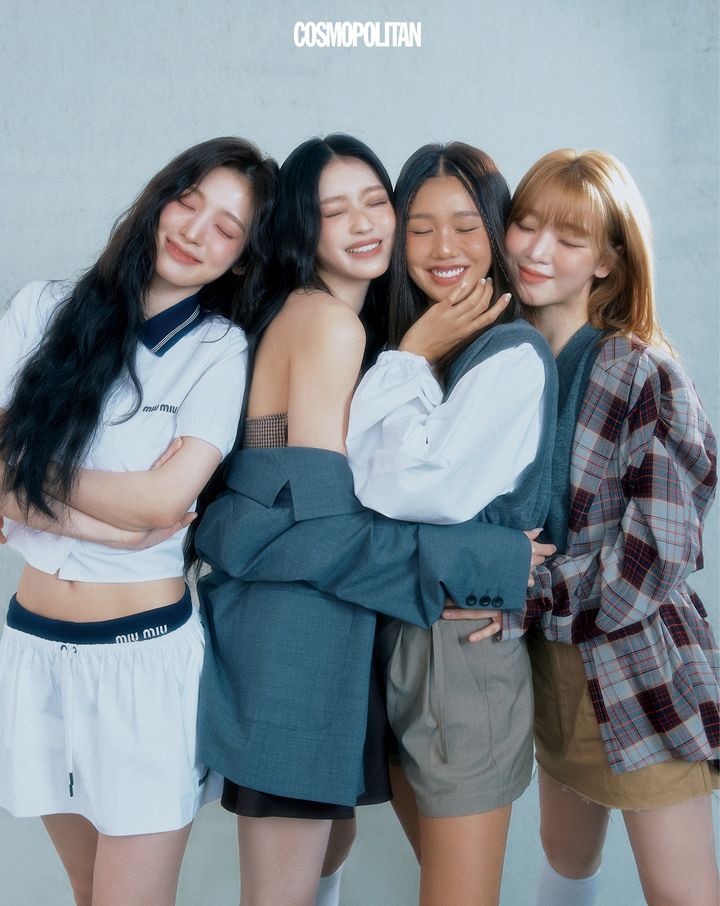 [서울=뉴시스] 오마이걸 아린, 유아, 미미, 승희. (사진=코스모폴리탄 제공) 2024.08.28. photo@newsis.com *재판매 및 DB 금지