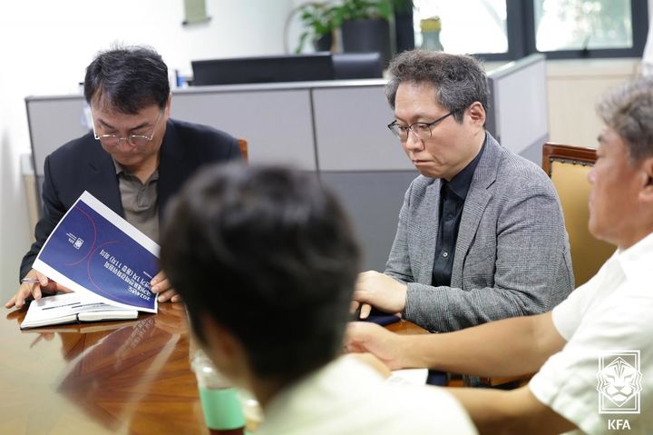 [서울=뉴시스]한준희 축구협회 국가대표 전력강화위원. (사진=대한축구협회 제공)