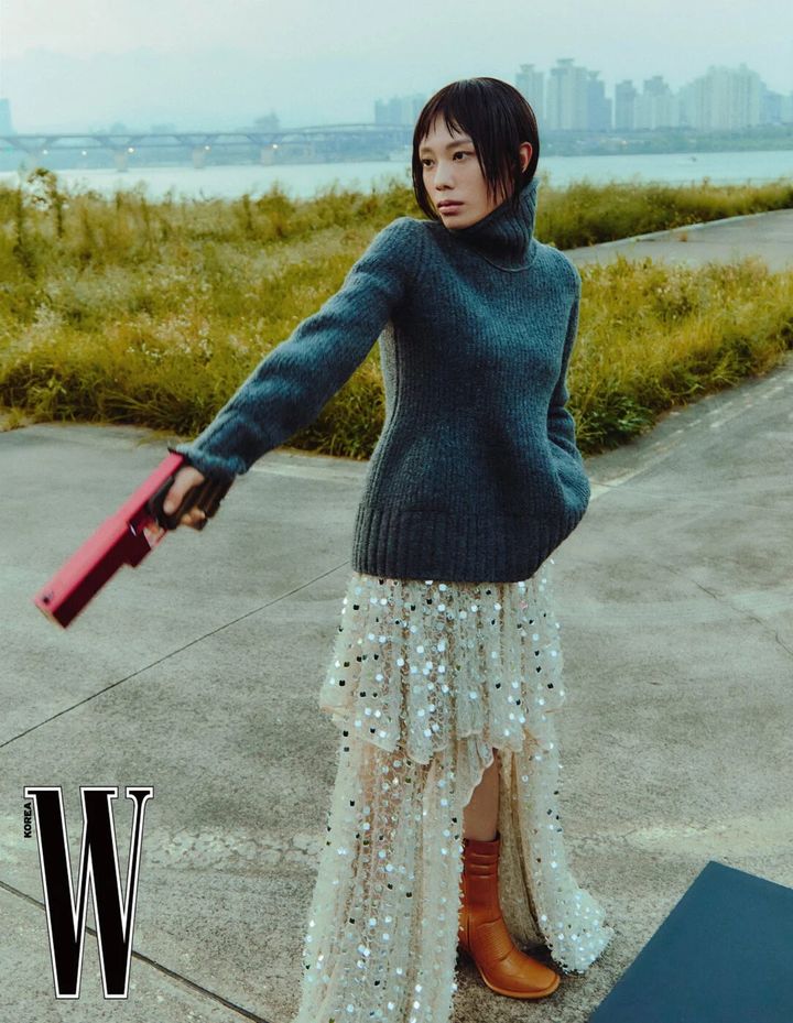 [서울=뉴시스] 김예지. (사진=더블유 코리아(W Korea) 제공) 2024.09.01. photo@newsis.com *재판매 및 DB 금지