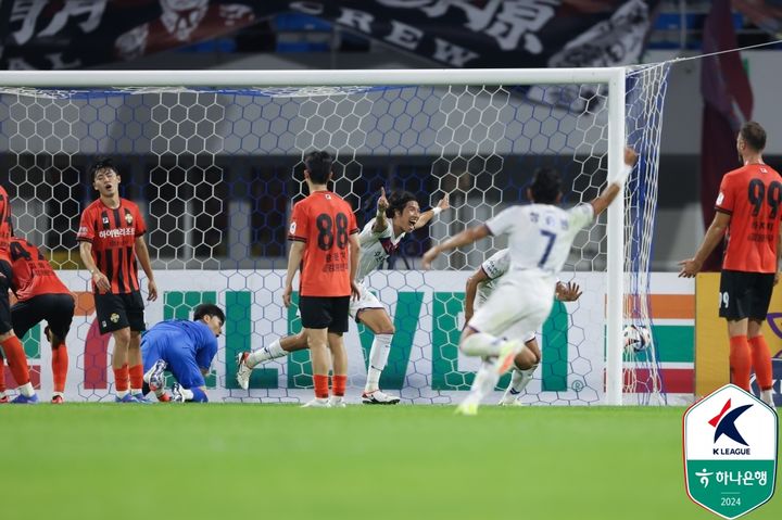 [서울=뉴시스] 프로축구 K리그1 수원FC의 최규백. (사진=한국프로축구연맹 제공) *재판매 및 DB 금지