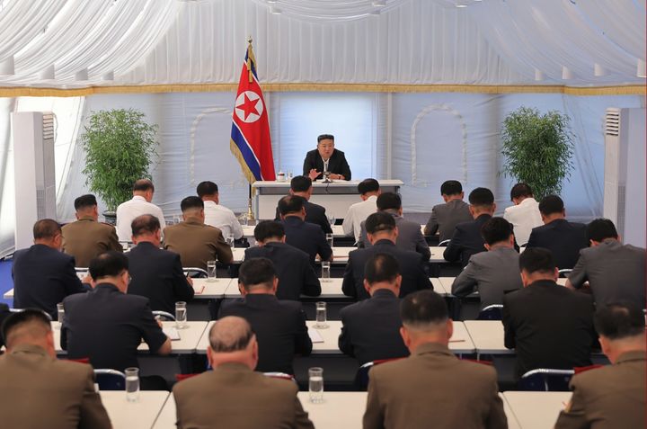 [서울=뉴시스]2일 북한 노동당 기관지 노동신문은 김정은 국무위원장이 지난달 31일 지방발전사업협의회를 소집했다고 보도했다. (사진=노동신문 캡처) 2024.09.02. *재판매 및 DB 금지