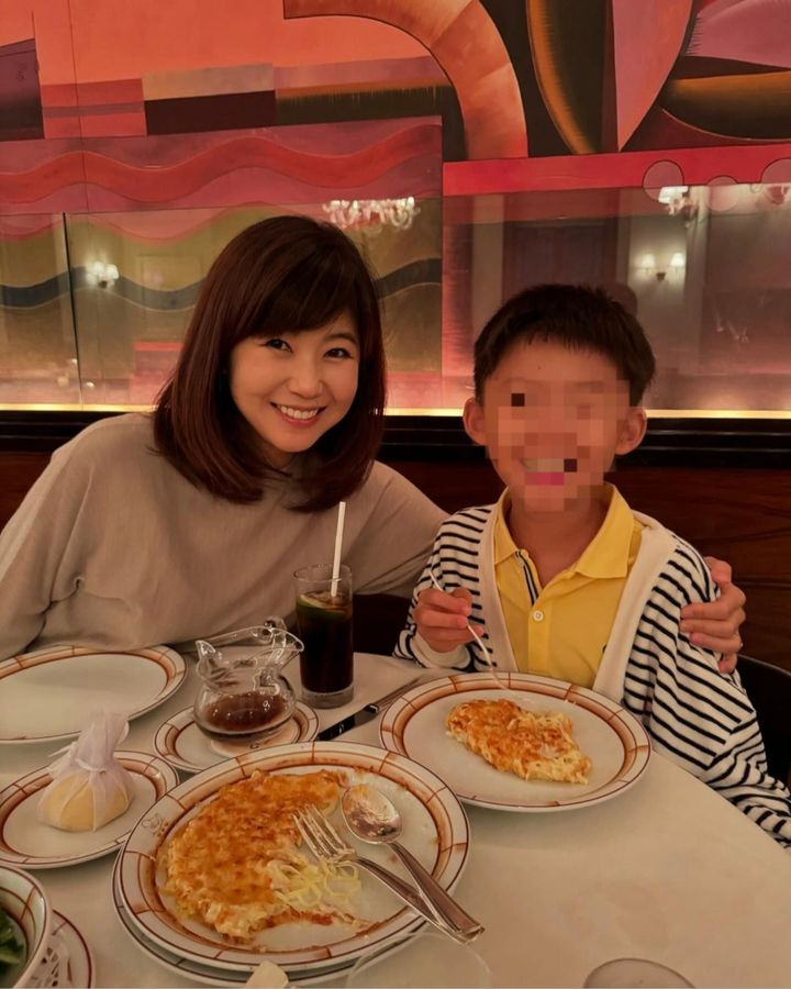 [서울=뉴시스] 방송인 강수정(왼쪽)이 아들의 근황을 밝혔다. (사진=강수정 인스타그램 캡처) 2024.09.02. photo@newsis.com *재판매 및 DB 금지